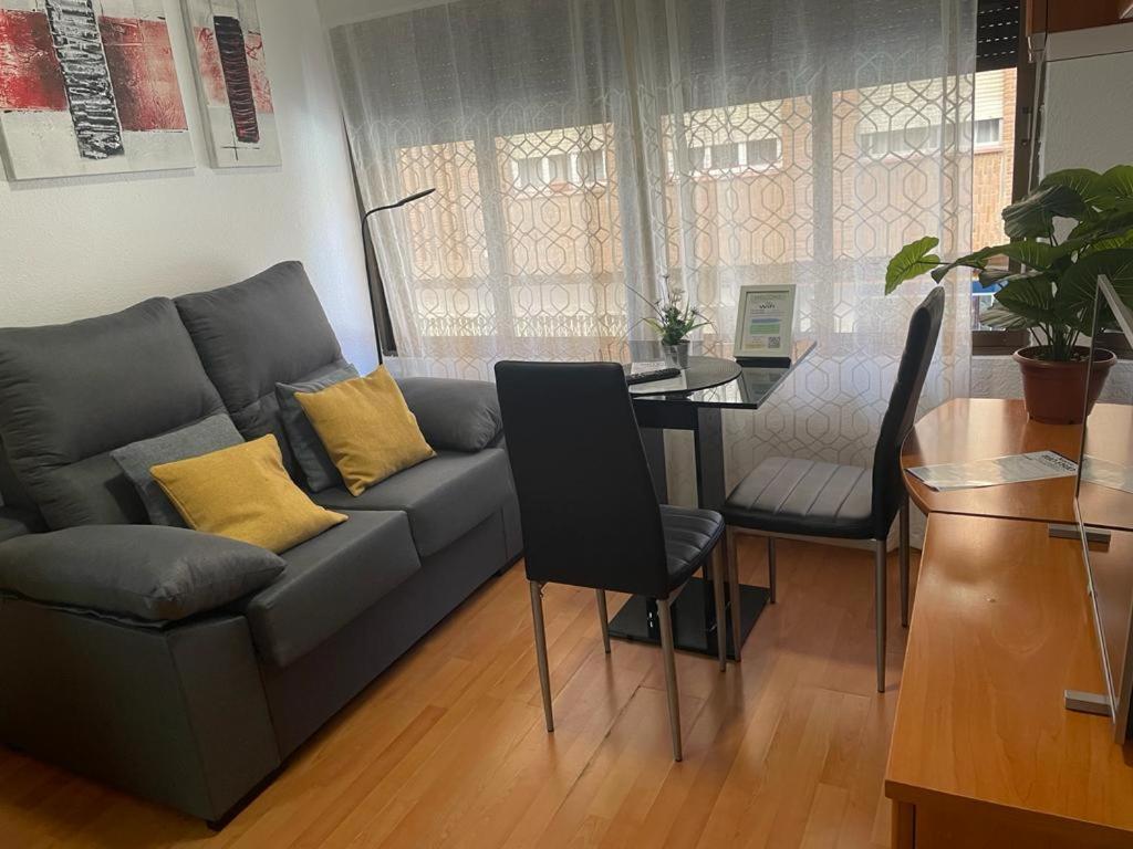 Apartamento De 1 Dormitorio En Buena Ubicacion Daire Albacete Dış mekan fotoğraf